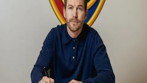 陈梦获聘两校荣誉校长，展望育出乒乓球新秀冠军